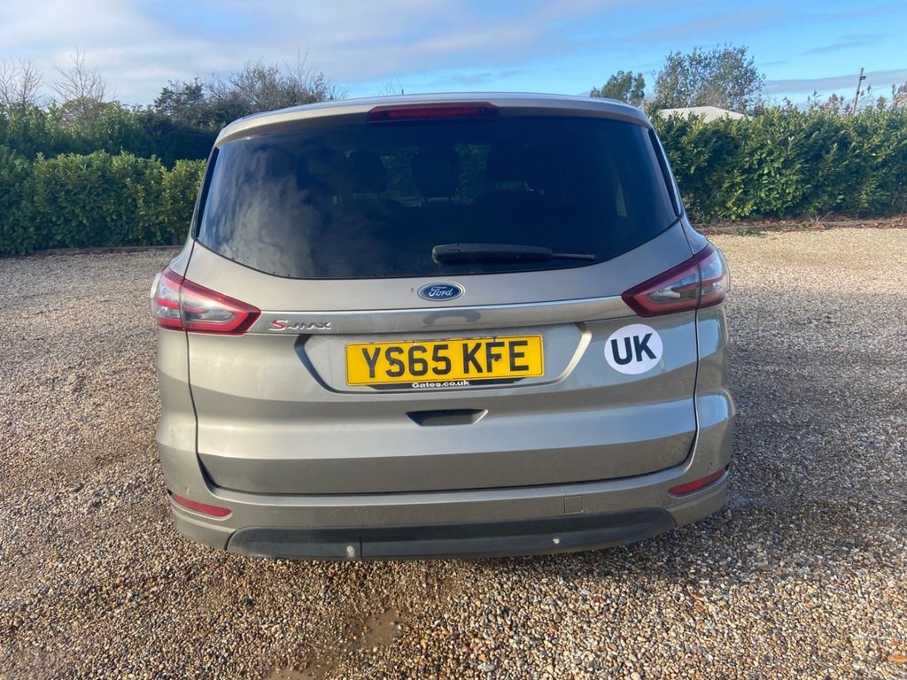 Used Ford S-Max 2015 for sale - 76698935: Photo 4