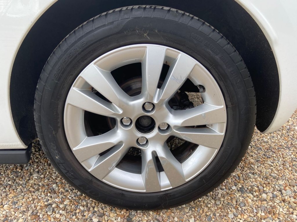 Used Citroen DS3 2013 for sale - 76496229: Photo 14