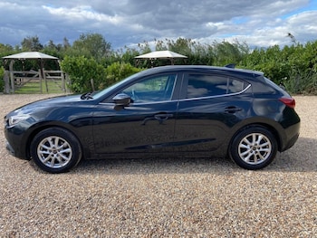 Used Mazda Mazda3 2015 for sale - 76248547: Photo