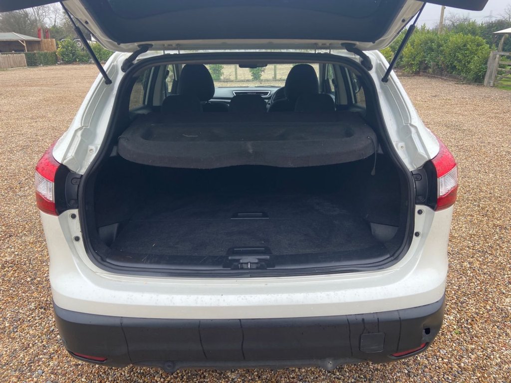 Used Nissan Qashqai 2015 for sale - 77327958: Photo 17