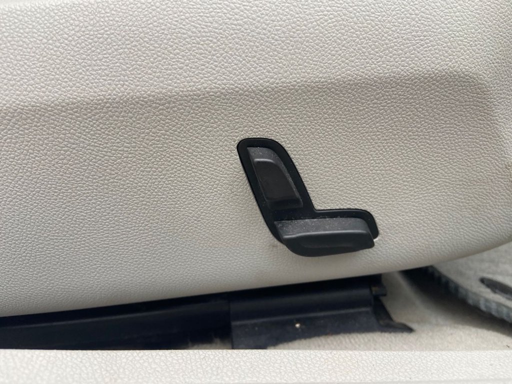 Used Mercedes-Benz E Class 2011 for sale - 76563370: Photo 15