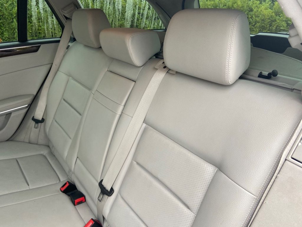 Used Mercedes-Benz E Class 2011 for sale - 76563370: Photo 17