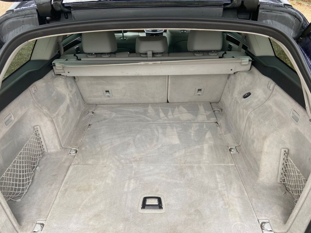 Used Mercedes-Benz E Class 2011 for sale - 76563370: Photo 19