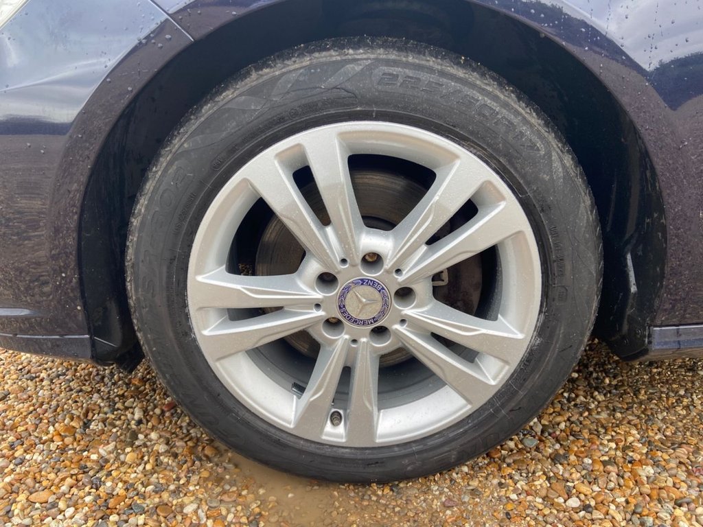 Used Mercedes-Benz E Class 2011 for sale - 76563370: Photo 23