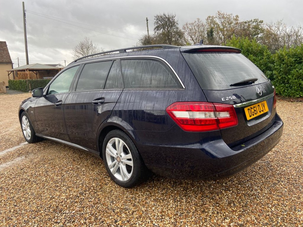 Used Mercedes-Benz E Class 2011 for sale - 76563370: Photo 3