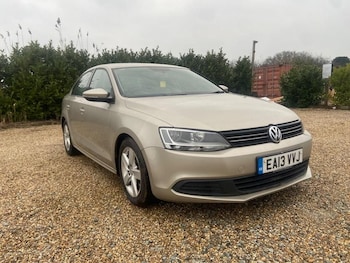 2013 (13) - 1.6 TDI CR Bluemotion Tech SE 4dr