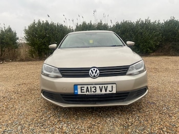 Used Volkswagen Jetta 2013 for sale - 76142381: Photo 2