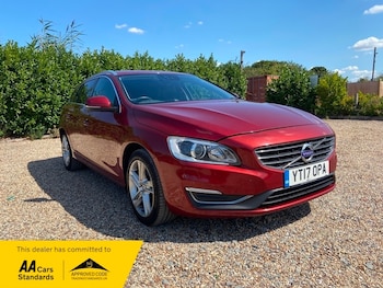 Used Volvo V60 2017 for sale - 75604679: Photo