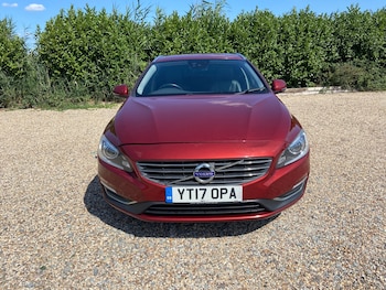 Used Volvo V60 2017 for sale - 75604679: Photo