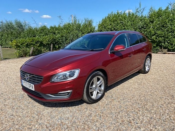Used Volvo V60 2017 for sale - 75604679: Photo