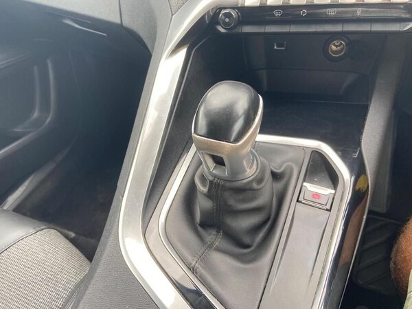 Used Peugeot 3008 2017 for sale - 76142393: Photo 10