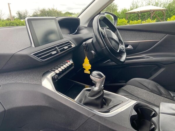 Used Peugeot 3008 2017 for sale - 76142393: Photo 8