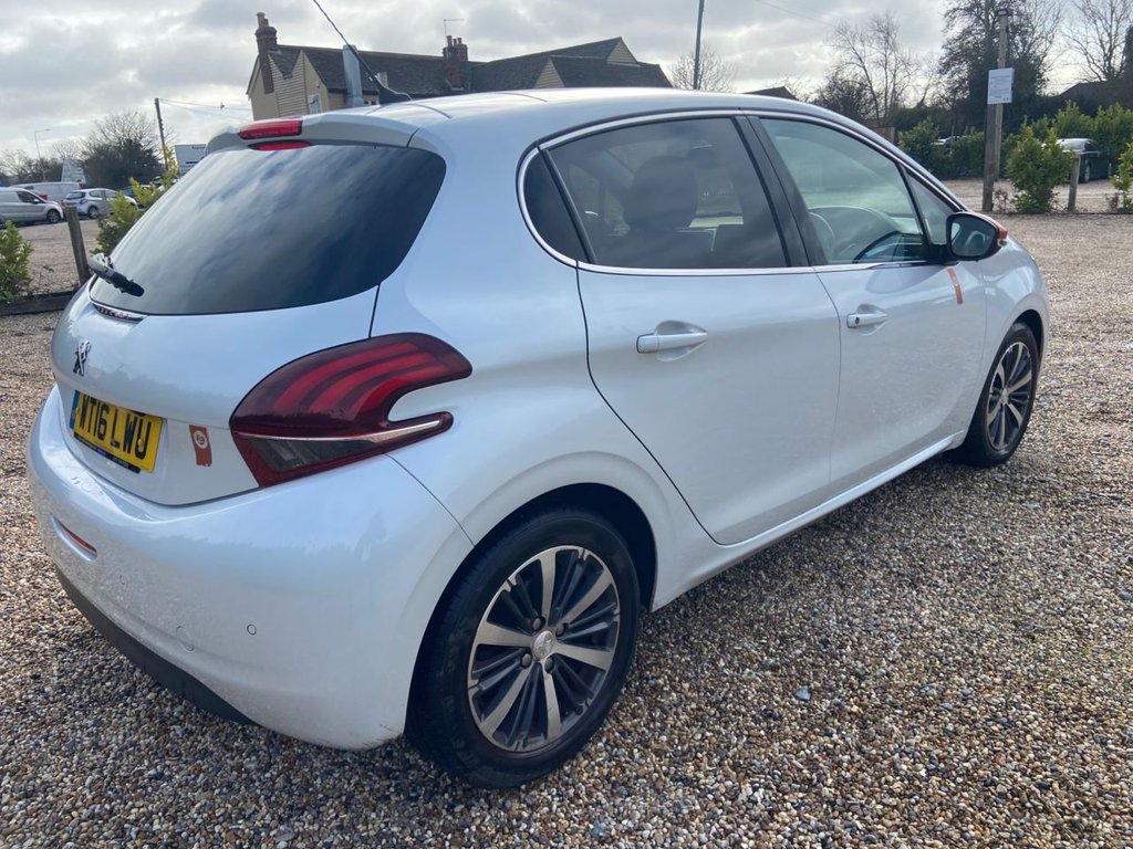 Used Peugeot 208 2016 for sale - 77534360: Photo 6