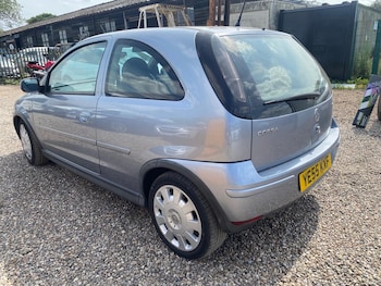 Used Vauxhall Corsa 2005 for sale - 75535556: Photo
