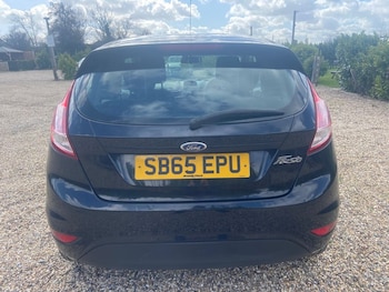 Used Ford Fiesta 2015 for sale - 79182697: Photo