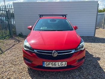 Used Vauxhall Astra 2016 for sale - 76142370: Photo 2