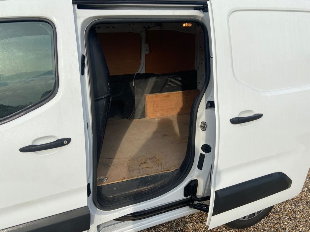 Used Citroen Berlingo 2022 for sale - 76172858: Photo 15