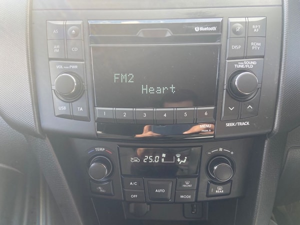 Used Suzuki Swift 2013 for sale - 76297054: Photo 15