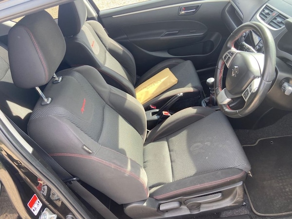 Used Suzuki Swift 2013 for sale - 76297054: Photo 18
