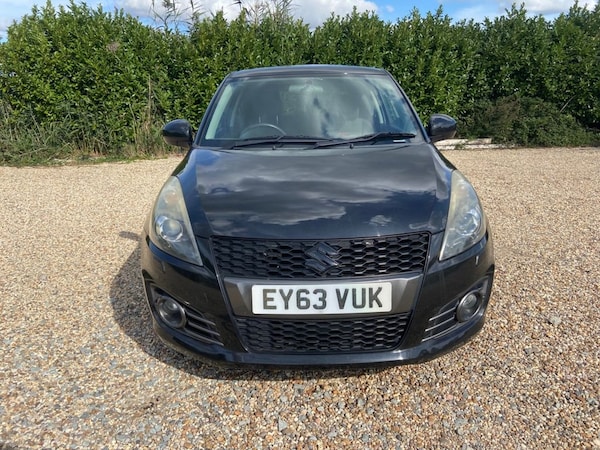 Used Suzuki Swift 2013 for sale - 76297054: Photo 2