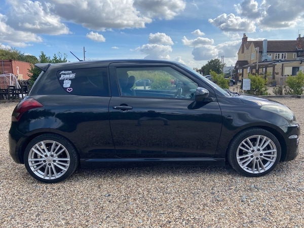 Used Suzuki Swift 2013 for sale - 76297054: Photo 8