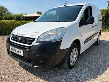 Used Peugeot Partner 2018 for sale - 79534816: Photo