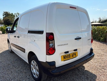 Used Peugeot Partner 2018 for sale - 79534816: Photo