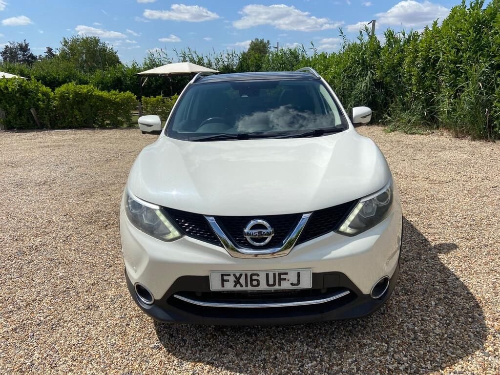 Used Nissan Qashqai 2016 for sale - 76142377: Photo 2
