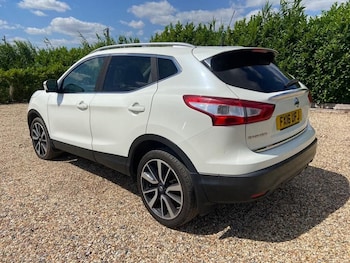 Used Nissan Qashqai 2016 for sale - 76142377: Photo