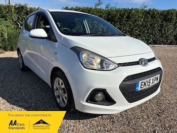 Used Hyundai i10 2015 for sale - 79871124: Photo