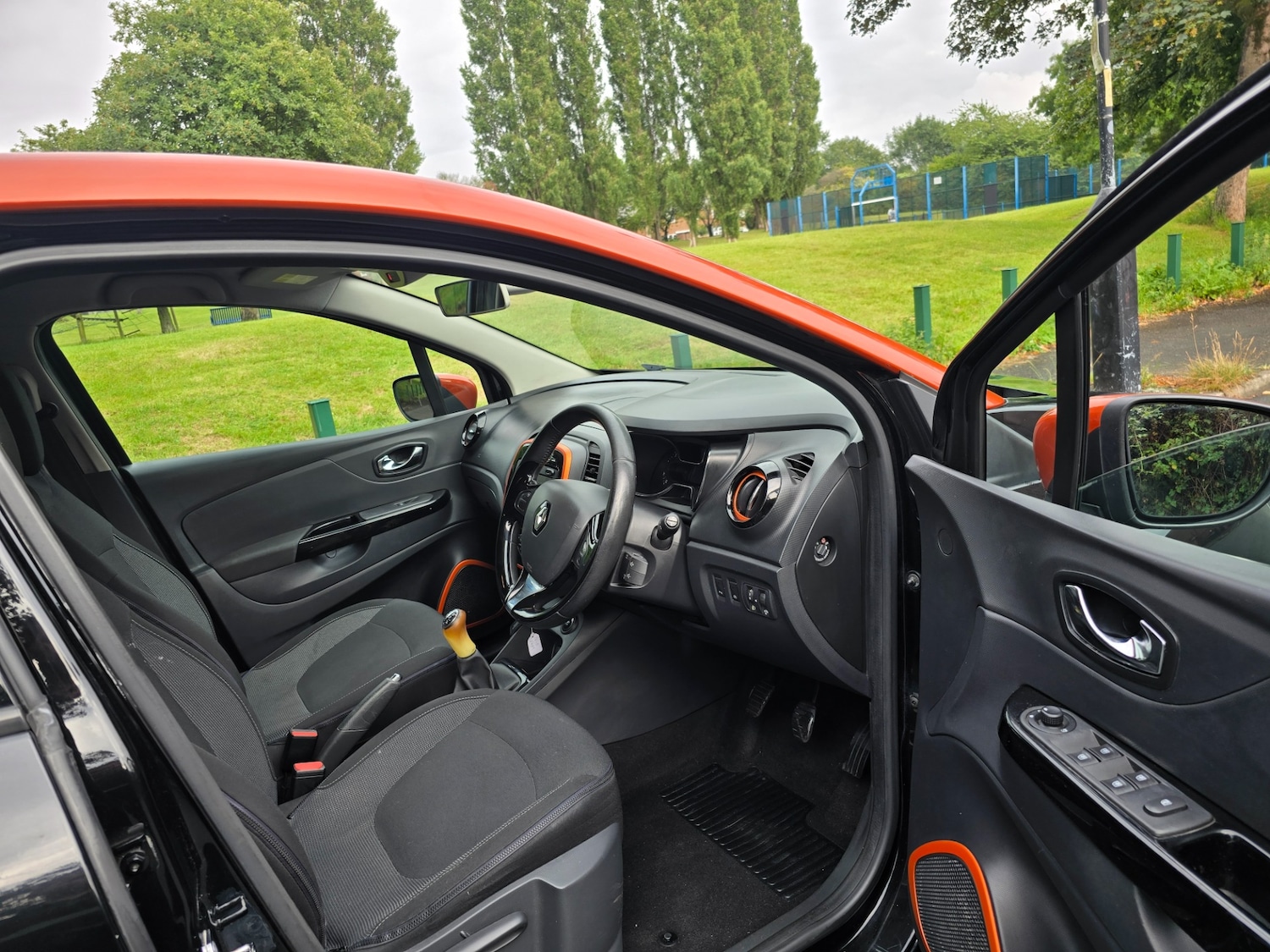 Used Renault Captur 2015 for sale - 77595831: Photo 4