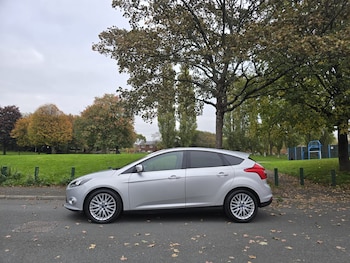 Used Ford Focus 2011 for sale - 76476972: Photo