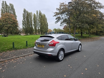 Used Ford Focus 2011 for sale - 76476972: Photo