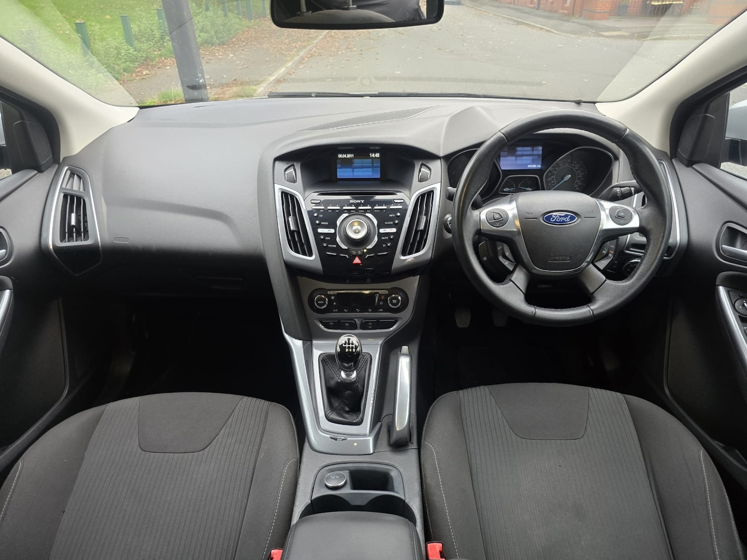 Used Ford Focus 2011 for sale - 76476972: Photo 9