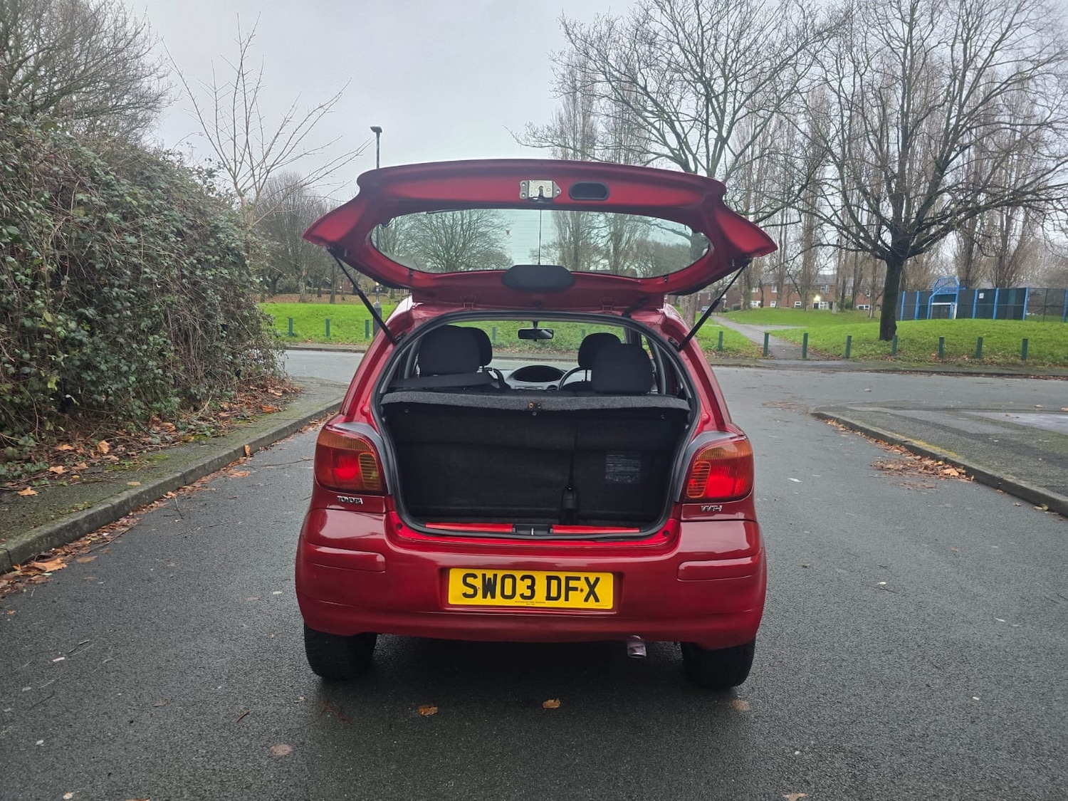 Used Toyota Yaris 2003 for sale - 76682111: Photo 11