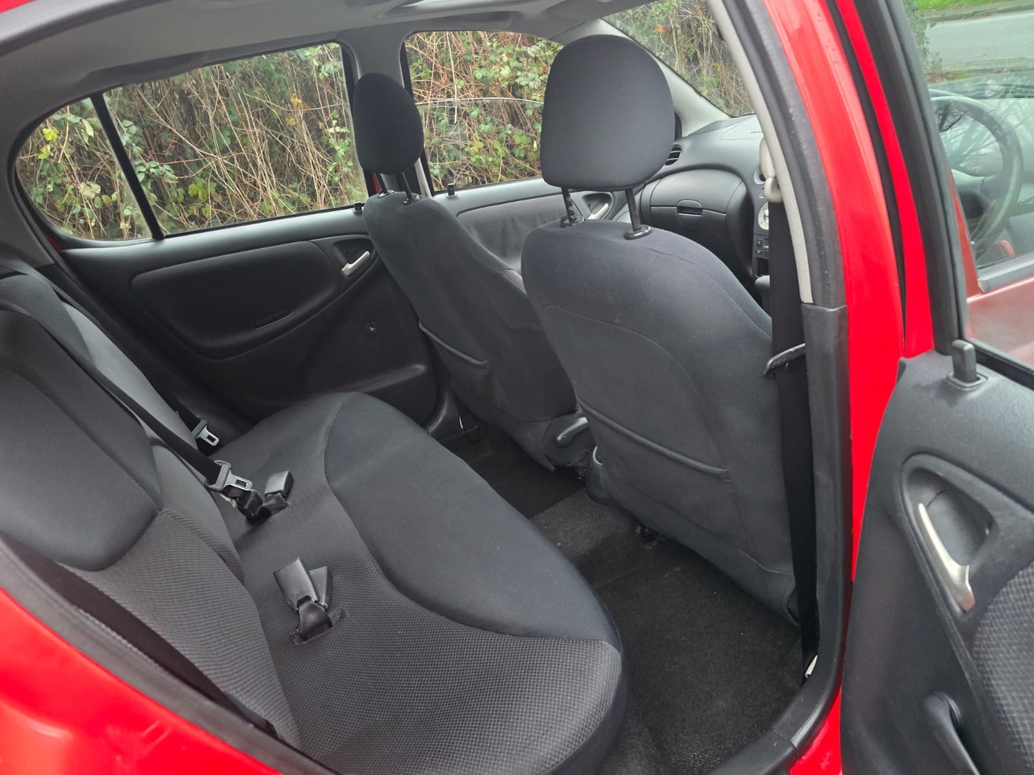 Used Toyota Yaris 2003 for sale - 76682111: Photo 15