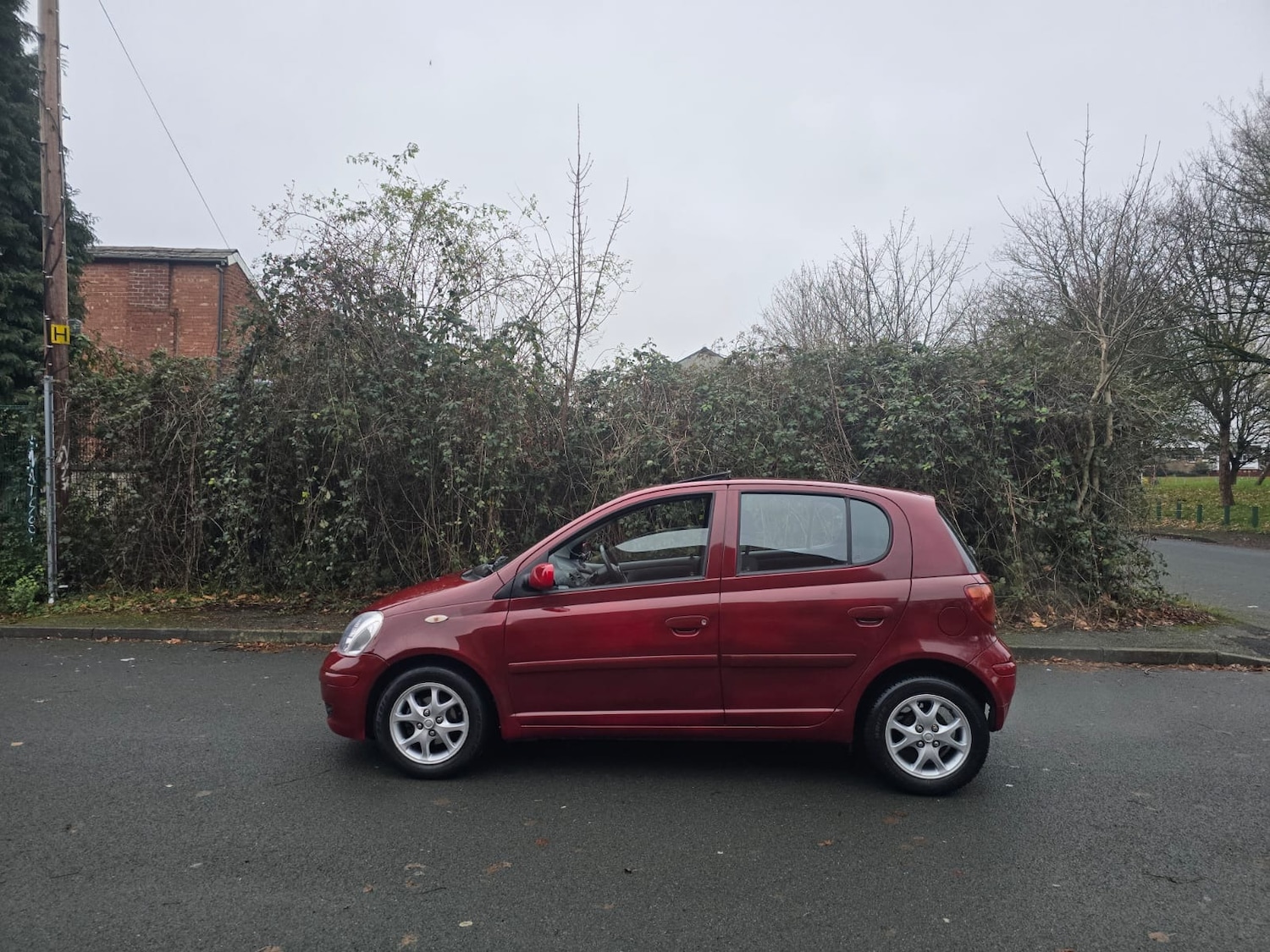 Used Toyota Yaris 2003 for sale - 76682111: Photo 2