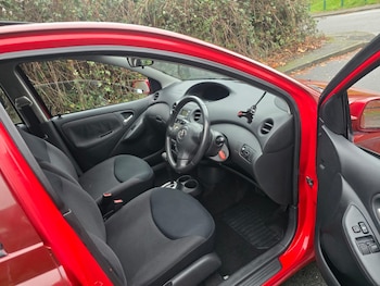 Used Toyota Yaris 2003 for sale - 76682111: Photo