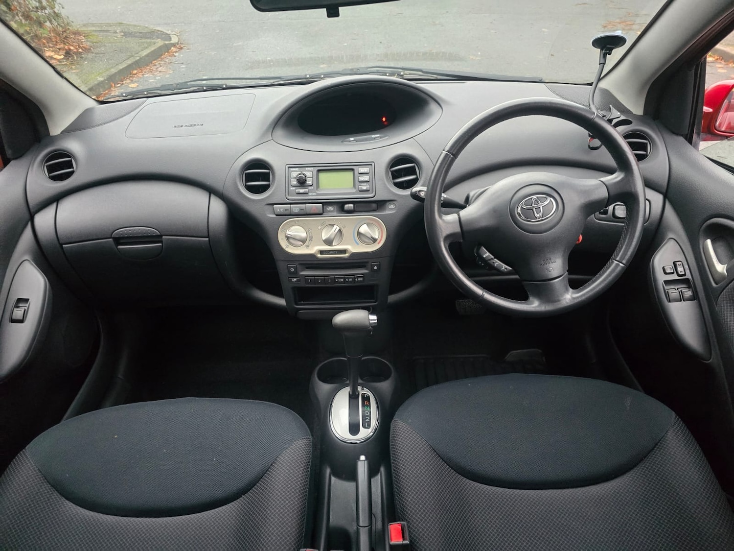 Used Toyota Yaris 2003 for sale - 76682111: Photo 4