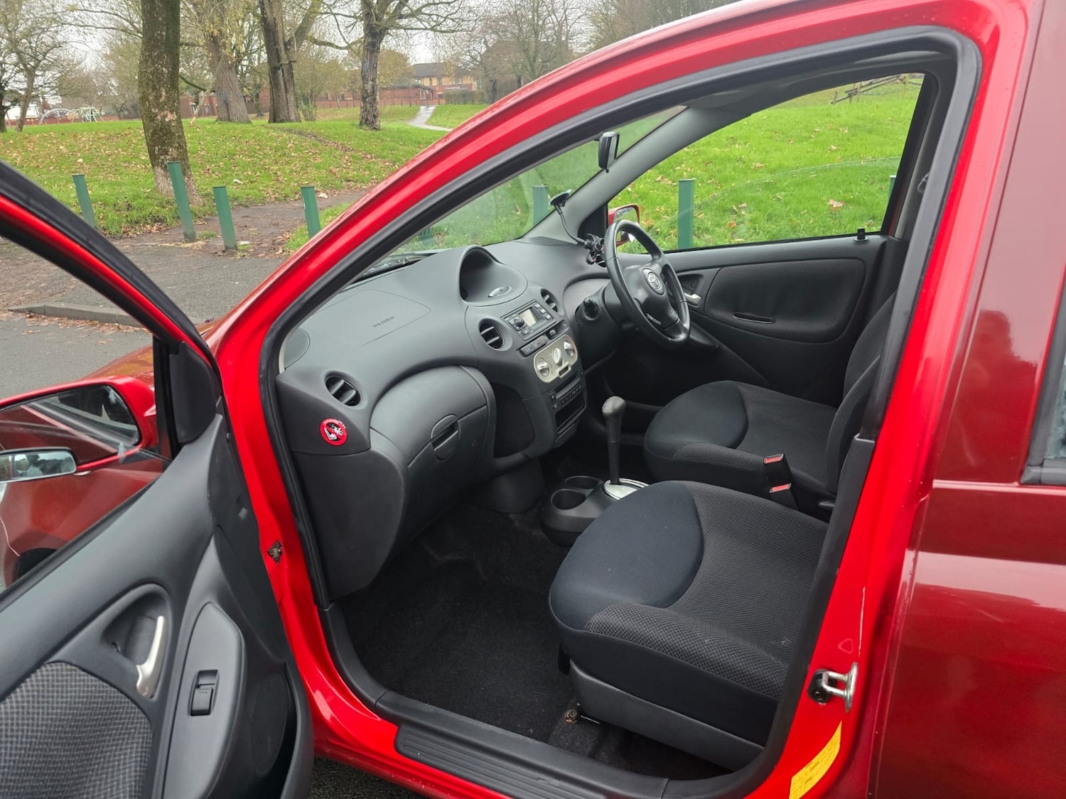 Used Toyota Yaris 2003 for sale - 76682111: Photo 7