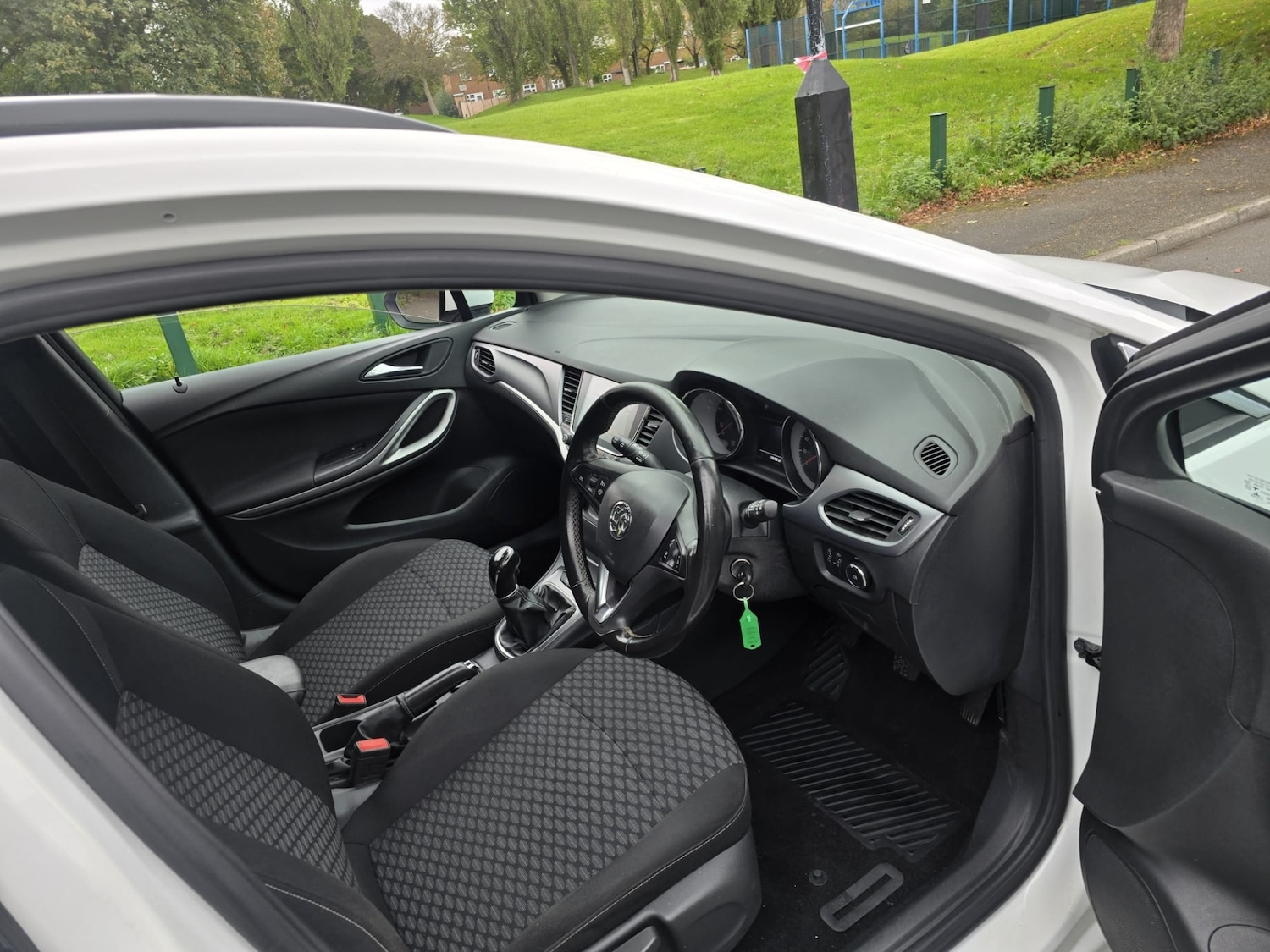 Used Vauxhall Astra 2017 for sale - 77984196: Photo 16