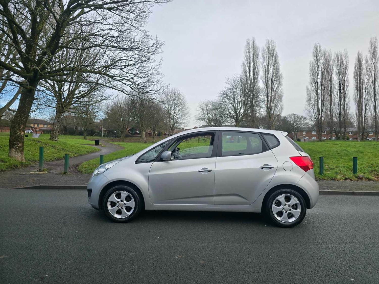 Used Kia Venga 2012 for sale - 77213652: Photo 2