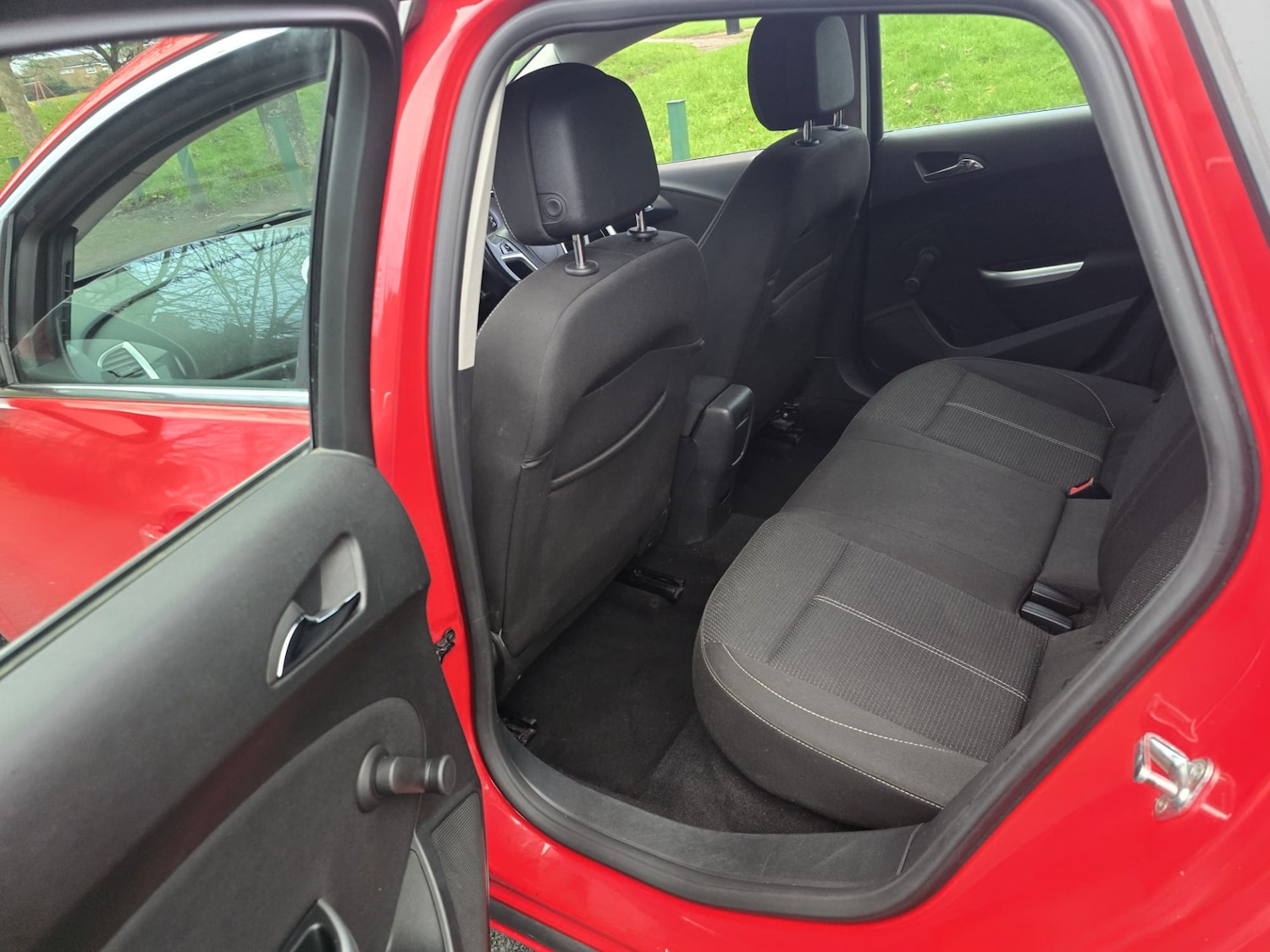 Used Vauxhall Astra 2011 for sale - 77086511: Photo 12