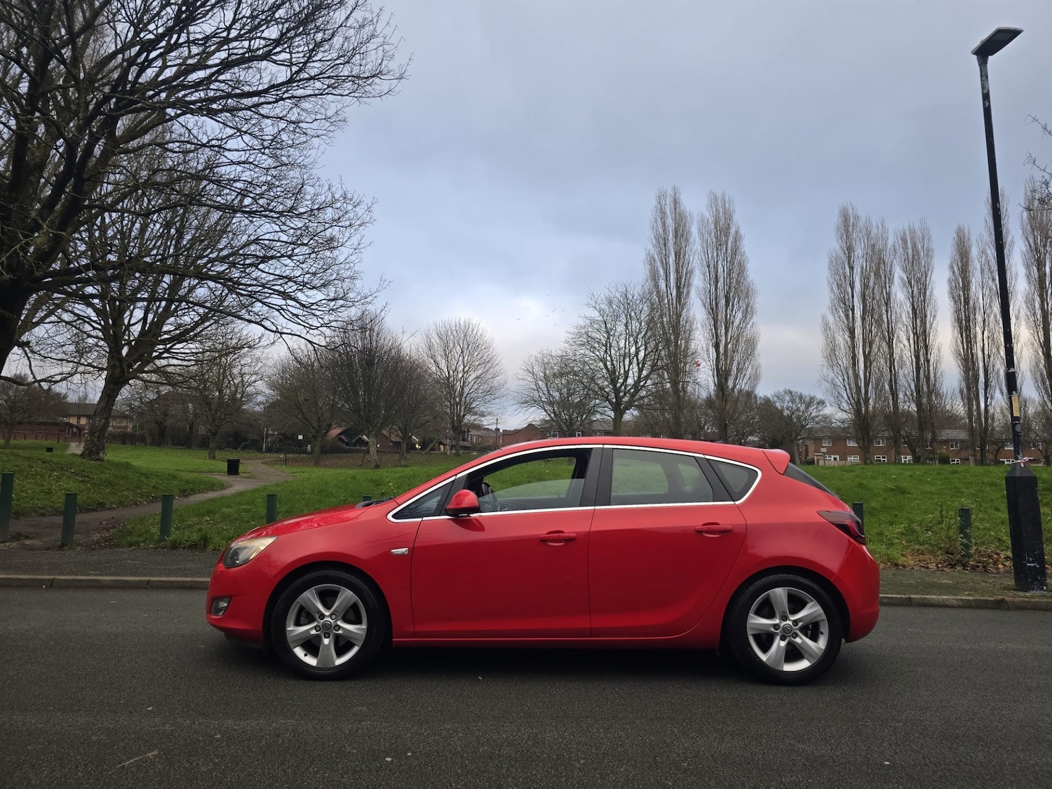 Used Vauxhall Astra 2011 for sale - 77086511: Photo 3