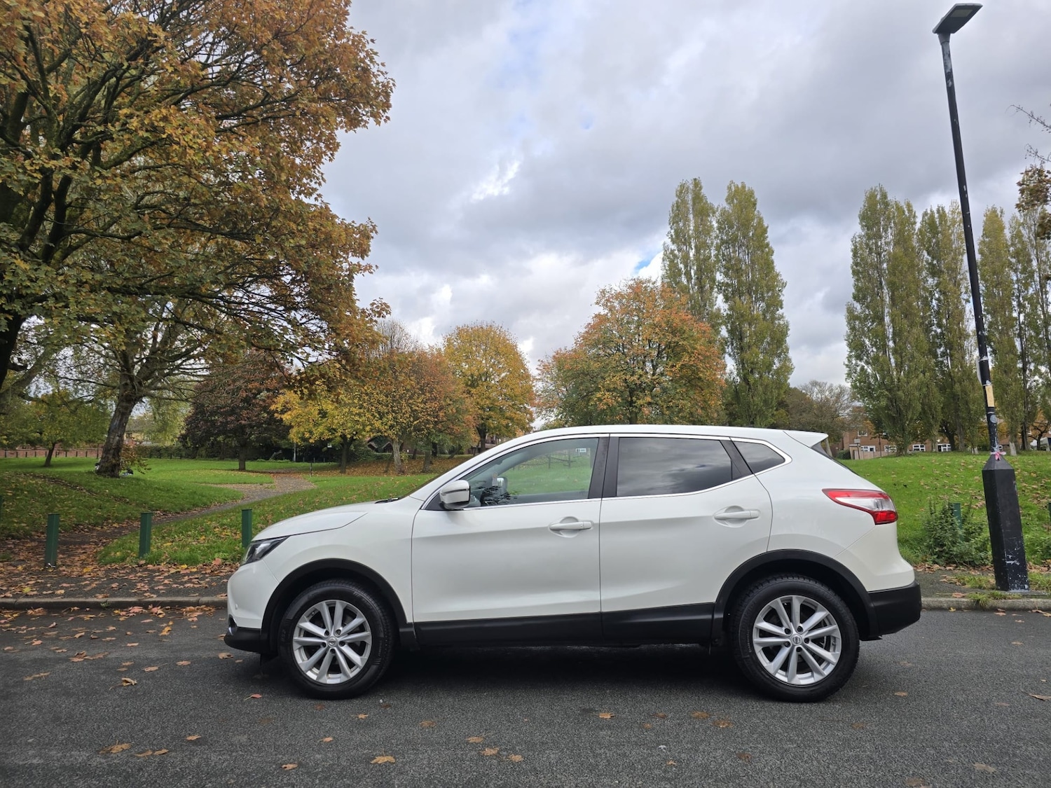 Used Nissan Qashqai 2014 for sale - 76553910: Photo 2
