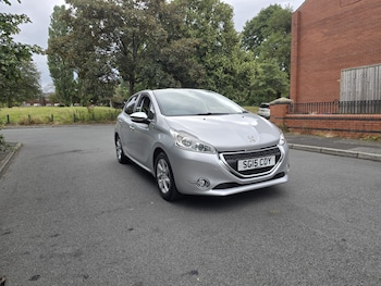 Used Peugeot 208 2015 for sale - 79380778: Photo