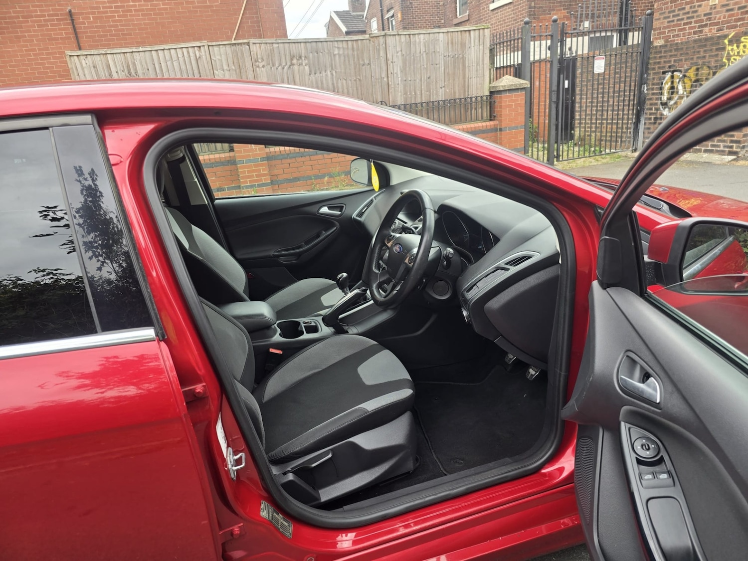 Used Ford Focus 2012 for sale - 76554526: Photo 9