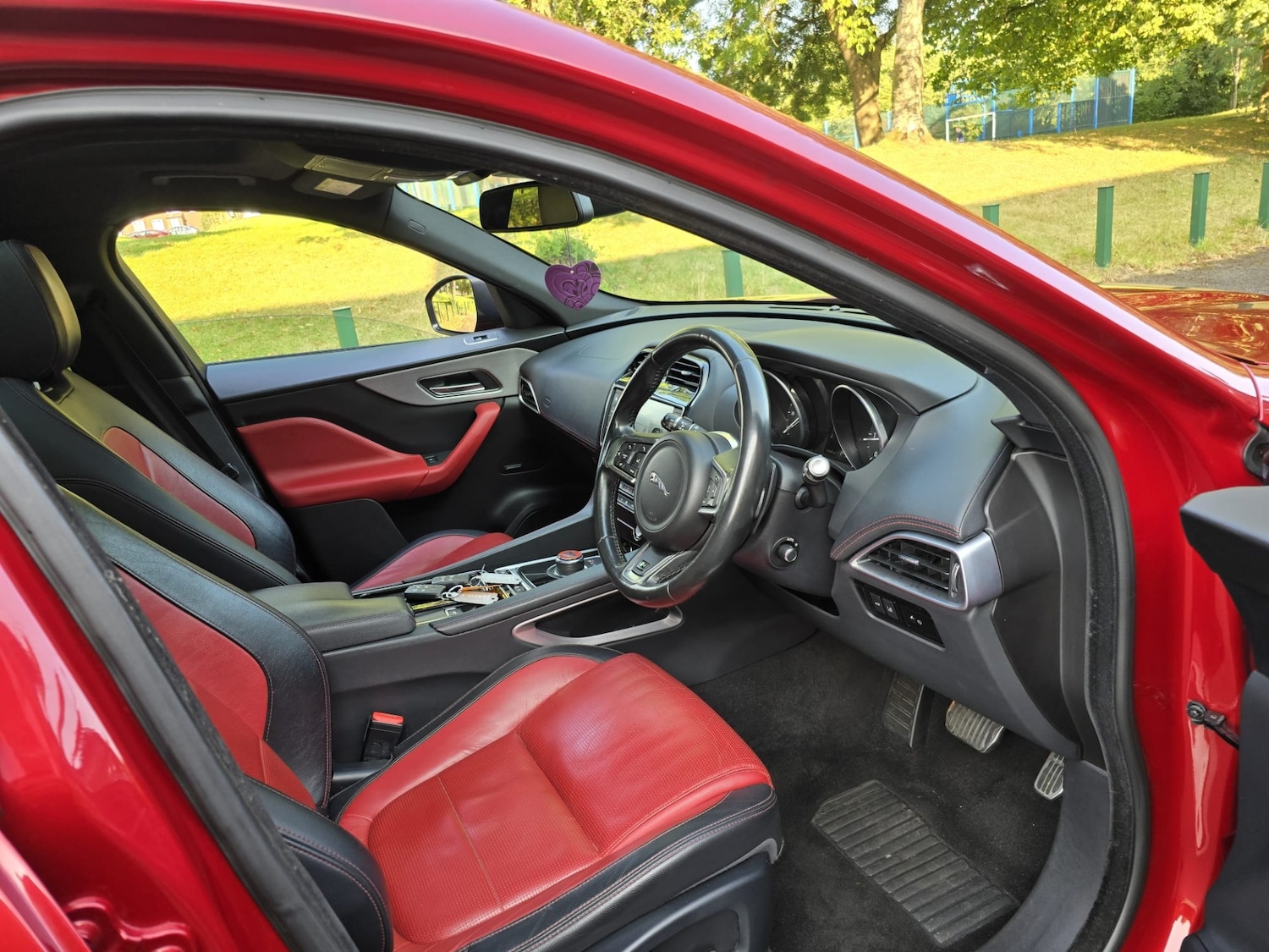 Used Jaguar F-Pace 2016 for sale - 76577167: Photo 16