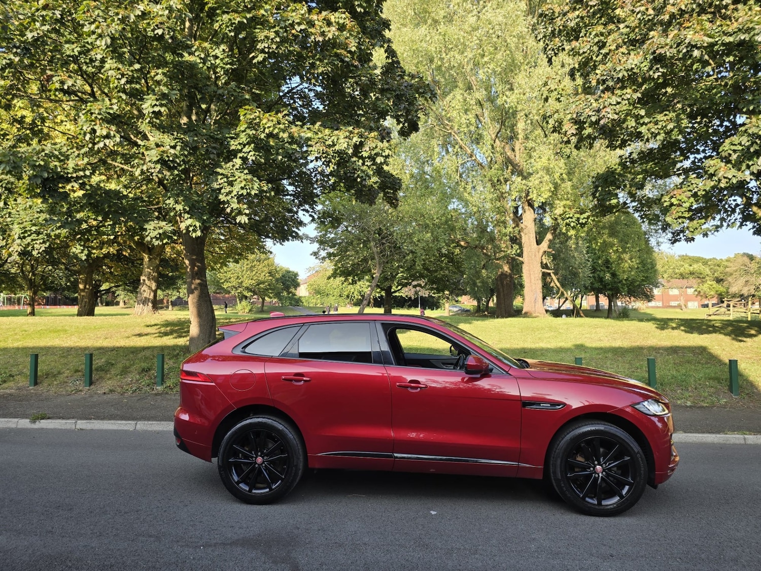 Used Jaguar F-Pace 2016 for sale - 76577167: Photo 2