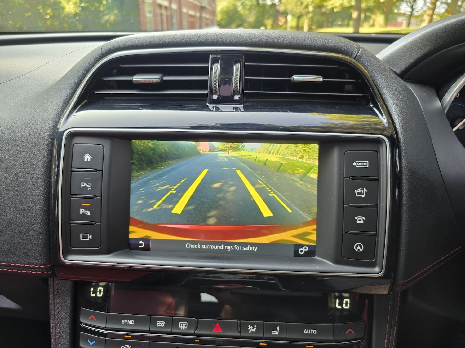 Used Jaguar F-Pace 2016 for sale - 76577167: Photo 20